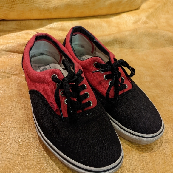 Vans skate shoes two tone red and black - men size 10 - Picture 2 of 7